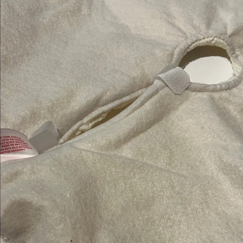 NWT Wondershop at Target Ivory Cable Knit Mini Tree Skirt 18 in dia - Picture 6 of 6